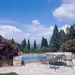 Luisa Hotel