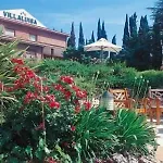 Luisa Hotel