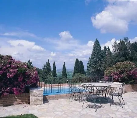 Luisa Hotel