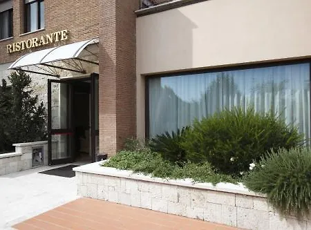 Hotel Luisa 3*