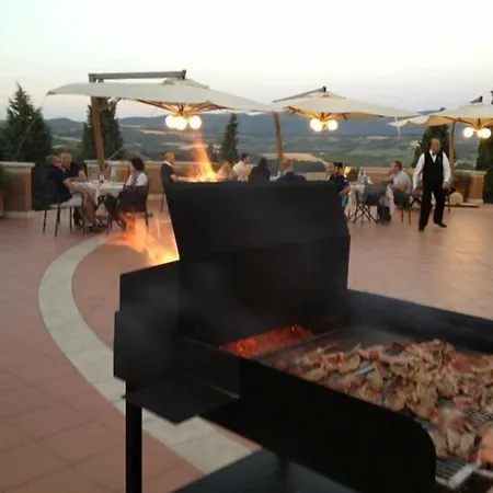 Luisa Hotel 3*