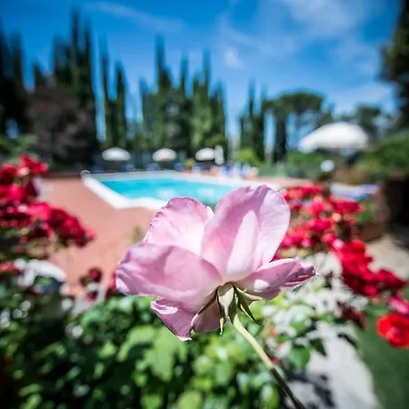 Luisa Hotel 3*