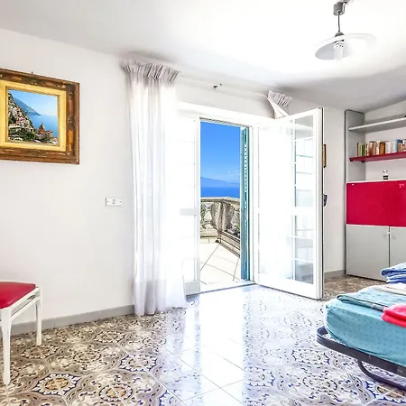 Luisa Hotel
