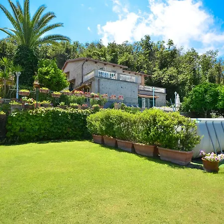 Luisa Отель Тоди