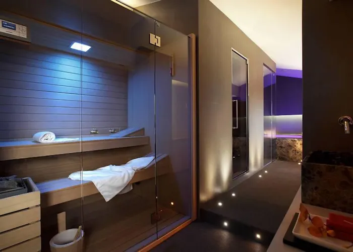 ホテル Luisa トーディ